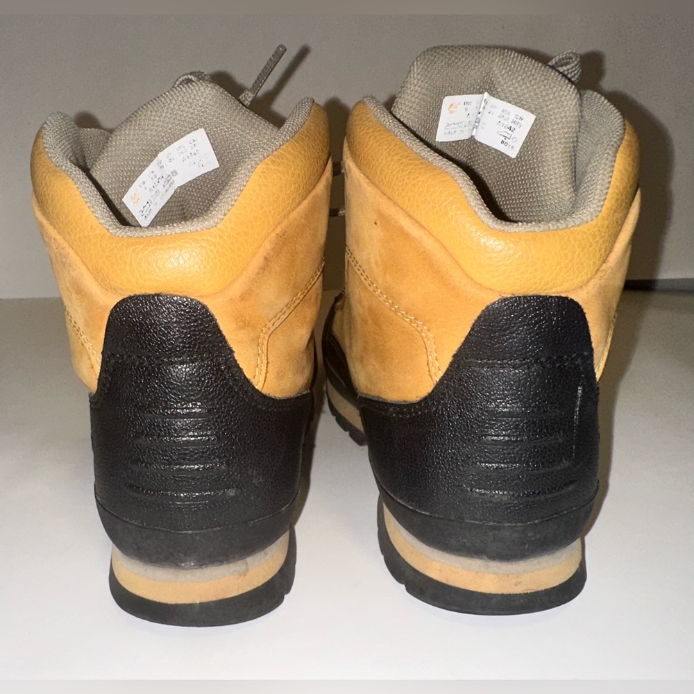 Timberland Youth Euro Hiker Shell toe Boot Wheat Nubuck Boot Boys Size 6 Tan - Picture 7 of 9